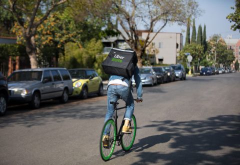 Uber Eats develops in Japan with Seniors couriers